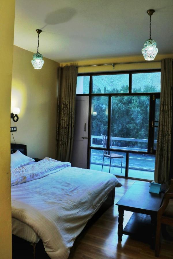 The Royal Kargil Hotel Ngoại thất bức ảnh